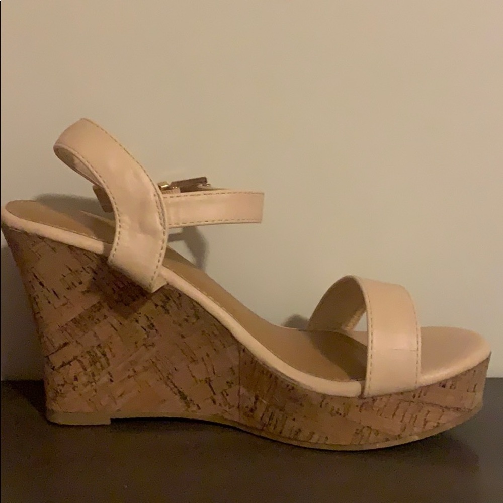 Nude Wedges